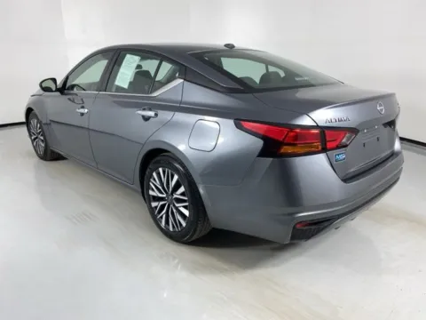 More photos of 2024 Nissan Altima 2.5 SV at MAG Auto - Munsterman Automotive Group, MO