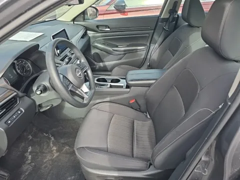 More photos of 2024 Nissan Altima 2.5 SV at MAG Auto - Munsterman Automotive Group, MO