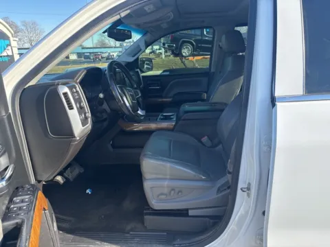 More photos of 2014 GMC Sierra 1500 SLT at MAG Auto - Munsterman Automotive Group, MO