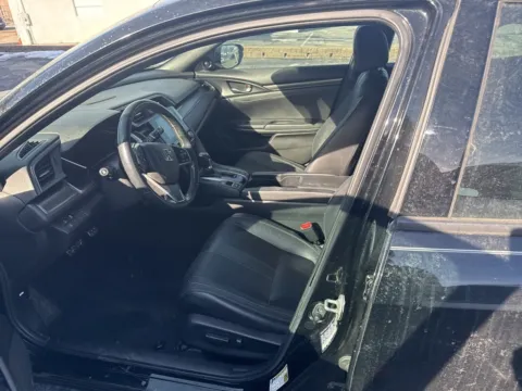 More photos of 2018 Honda Civic Sport Touring at MAG Auto - Munsterman Automotive Group, MO