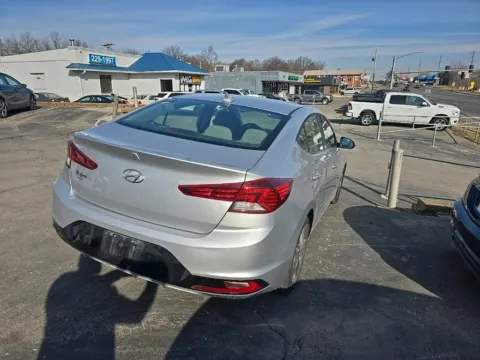 More photos of 2019 Hyundai Elantra SEL at MAG Auto - Munsterman Automotive Group, MO