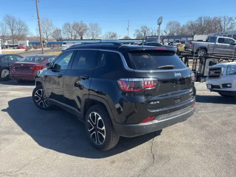 Another view of 2022 Jeep Compass Limited for sale in Blue Springs, MO at MAG Auto - Munsterman Automotive Group