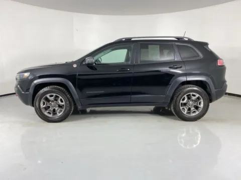 More photos of 2019 Jeep Cherokee Trailhawk at MAG Auto - Munsterman Automotive Group, MO