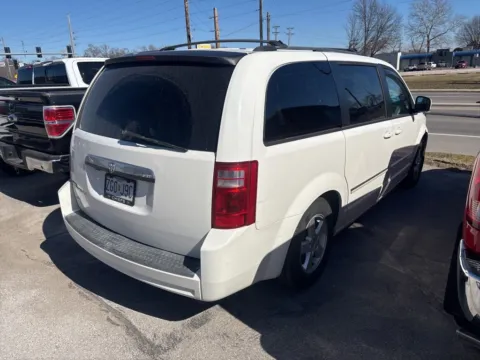 More photos of 2008 Dodge Grand Caravan SXT at MAG Auto - Munsterman Automotive Group, MO