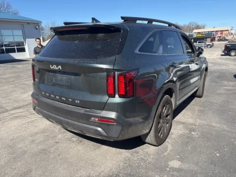 More photos of 2022 Kia Sorento S at MAG Auto - Munsterman Automotive Group, MO