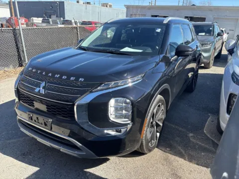 Photos of 2022 Mitsubishi Outlander SEL for sale in Blue Springs, MO at MAG Auto - Munsterman Automotive Group