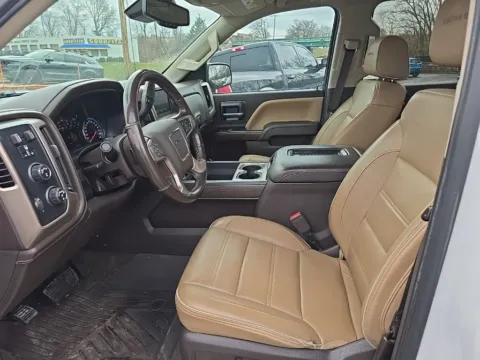 More photos of 2018 GMC Sierra 1500 Denali at MAG Auto - Munsterman Automotive Group, MO