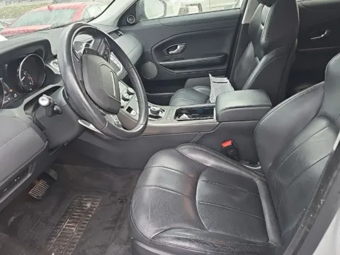 More photos of 2019 Land Rover Range Rover Evoque SE at MAG Auto - Munsterman Automotive Group, MO