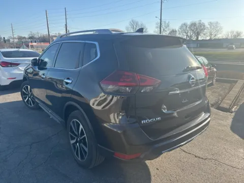 Another view of 2019 Nissan Rogue SL for sale in Blue Springs, MO at MAG Auto - Munsterman Automotive Group