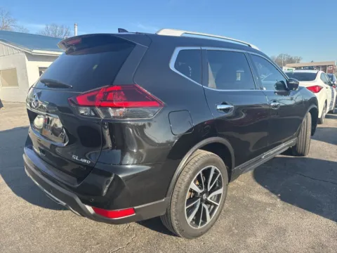 More photos of 2019 Nissan Rogue SL at MAG Auto - Munsterman Automotive Group, MO