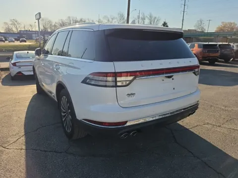 Another view of 2020 Lincoln Aviator Reserve for sale in Blue Springs, MO at MAG Auto - Munsterman Automotive Group