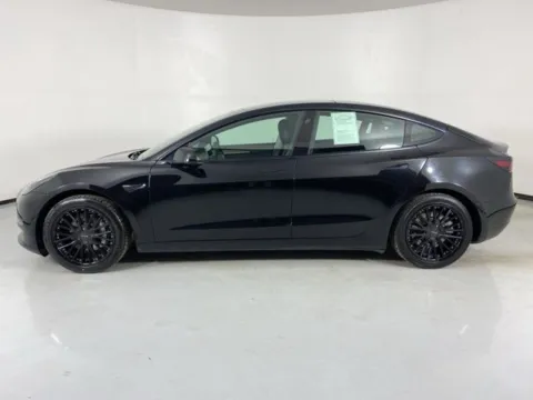 More photos of 2021 Tesla Model 3 Standard Range Plus at MAG Auto - Munsterman Automotive Group, MO