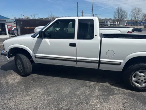 Another view of 2003 Chevrolet S-10 LS for sale in Blue Springs, MO at MAG Auto - Munsterman Automotive Group