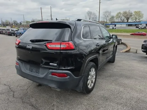 More photos of 2015 Jeep Cherokee Latitude at MAG Auto - Munsterman Automotive Group, MO