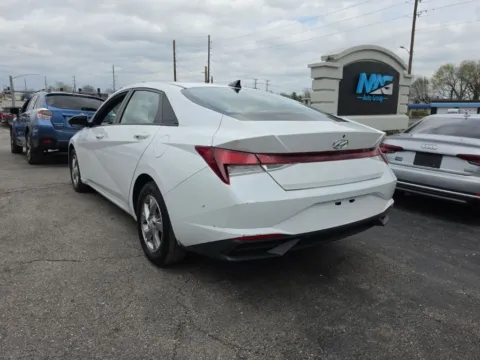 Another view of 2022 Hyundai Elantra SE for sale in Blue Springs, MO at MAG Auto - Munsterman Automotive Group