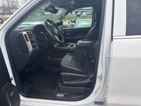 More photos of 2016 GMC Sierra 1500 Denali at MAG Auto - Munsterman Automotive Group, MO