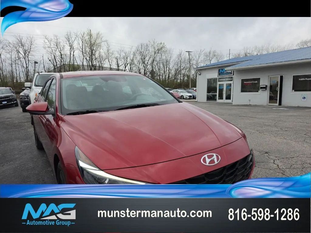 Red 2023 Hyundai Elantra SEL for sale in Blue Springs, MO