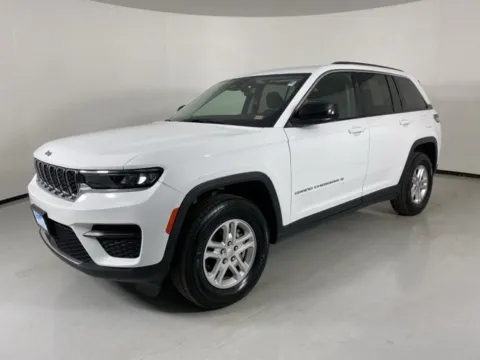 Another view of 2024 Jeep Grand Cherokee Laredo for sale in Blue Springs, MO at MAG Auto - Munsterman Automotive Group