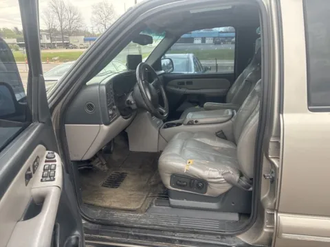 More photos of 2001 Chevrolet Tahoe LT at MAG Auto - Munsterman Automotive Group, MO