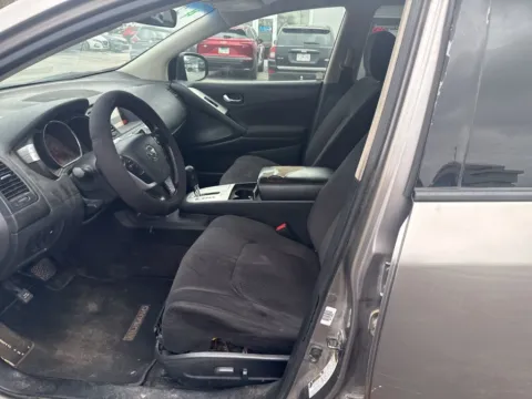 More photos of 2010 Nissan Murano SL at MAG Auto - Munsterman Automotive Group, MO