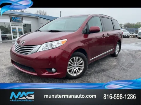 Red 2017 Toyota Sienna XLE for sale in Blue Springs, MO
