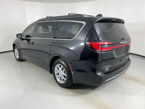 More photos of 2022 Chrysler Pacifica Touring L at MAG Auto - Munsterman Automotive Group, MO
