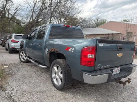 More photos of 2010 Chevrolet Silverado 1500 LT at MAG Auto - Munsterman Automotive Group, MO