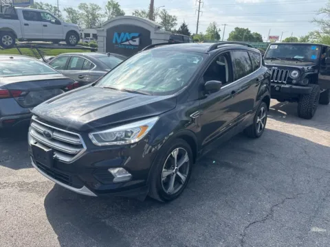 Photos of 2017 Ford Escape SE for sale in Blue Springs, MO at MAG Auto - Munsterman Automotive Group