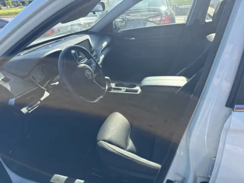 More photos of 2020 Nissan Altima 2.5 S at MAG Auto - Munsterman Automotive Group, MO