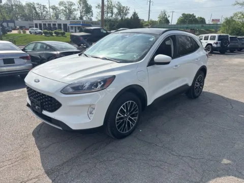Photos of 2022 Ford Escape Plug-In Hybrid SEL for sale in Blue Springs, MO at MAG Auto - Munsterman Automotive Group