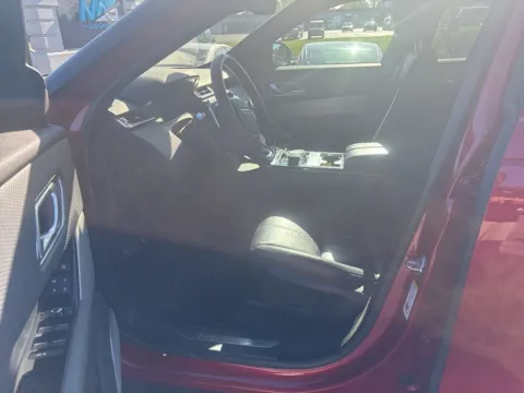 More photos of 2019 Land Rover Range Rover Velar P300 R-Dynamic SE at MAG Auto - Munsterman Automotive Group, MO