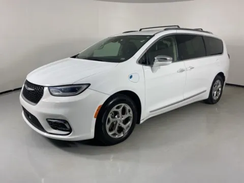 Another view of 2021 Chrysler Pacifica Hybrid Limited for sale in Blue Springs, MO at MAG Auto - Munsterman Automotive Group