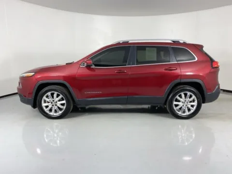 More photos of 2016 Jeep Cherokee Limited at MAG Auto - Munsterman Automotive Group, MO