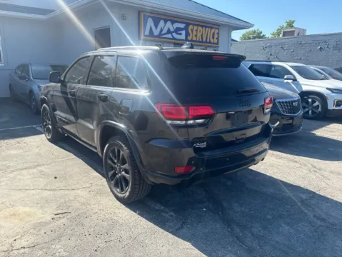 Photos of 2018 Jeep Grand Cherokee Altitude for sale in Blue Springs, MO at MAG Auto - Munsterman Automotive Group