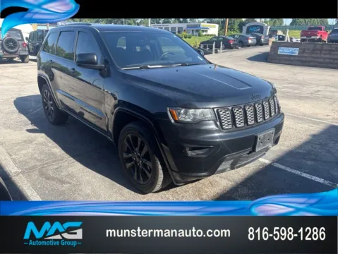 Black 2018 Jeep Grand Cherokee Altitude for sale in Blue Springs, MO