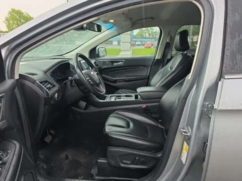 More photos of 2022 Ford Edge Titanium at MAG Auto - Munsterman Automotive Group, MO