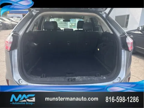 Silver 2022 Ford Edge Titanium for sale in Blue Springs, MO