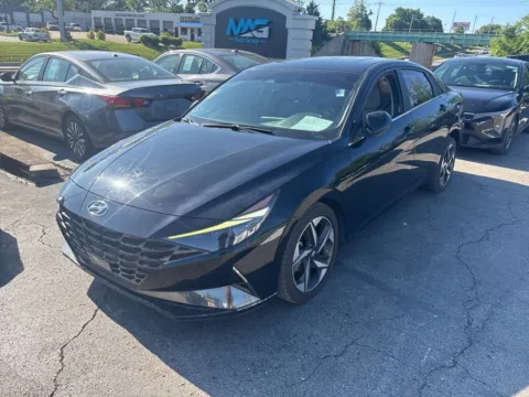 Photos of 2023 Hyundai Elantra Limited for sale in Blue Springs, MO at MAG Auto - Munsterman Automotive Group