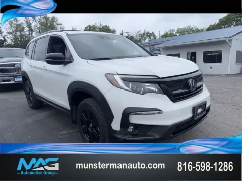 White 2022 Honda Pilot TrailSport for sale in Blue Springs, MO