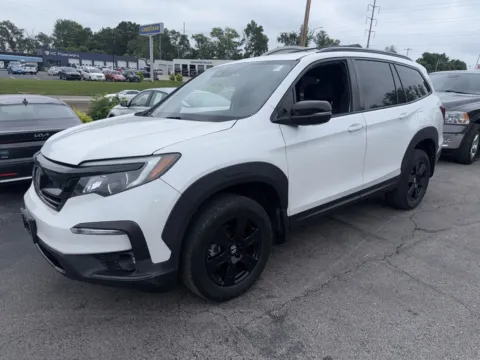 Photos of 2022 Honda Pilot TrailSport for sale in Blue Springs, MO at MAG Auto - Munsterman Automotive Group