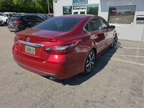 More photos of 2017 Nissan Altima 2.5 SR at MAG Auto - Munsterman Automotive Group, MO