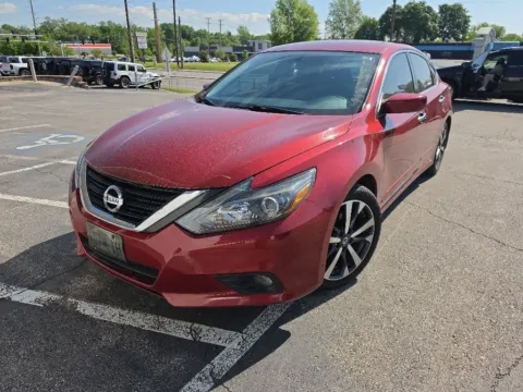 Photos of 2017 Nissan Altima 2.5 SR for sale in Blue Springs, MO at MAG Auto - Munsterman Automotive Group