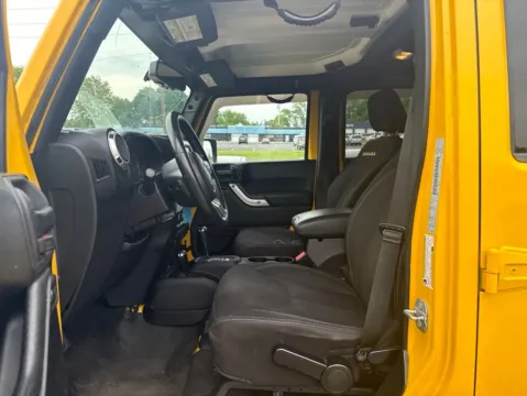 More photos of 2015 Jeep Wrangler Unlimited Sahara at MAG Auto - Munsterman Automotive Group, MO