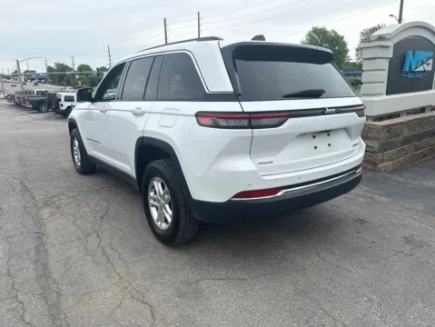 Another view of 2024 Jeep Grand Cherokee Laredo for sale in Blue Springs, MO at MAG Auto - Munsterman Automotive Group