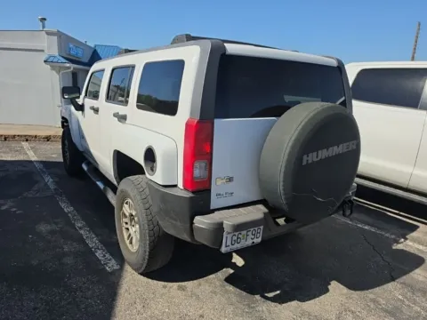 More photos of 2008 Hummer H3 Luxury at MAG Auto - Munsterman Automotive Group, MO