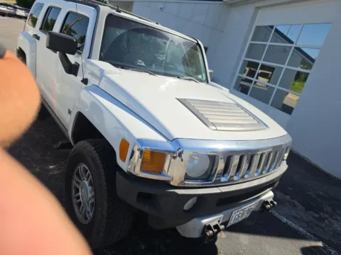 Photos of 2008 Hummer H3 Luxury for sale in Blue Springs, MO at MAG Auto - Munsterman Automotive Group