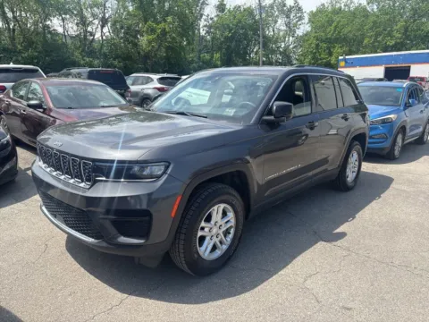 Photos of 2023 Jeep Grand Cherokee Laredo for sale in Blue Springs, MO at MAG Auto - Munsterman Automotive Group