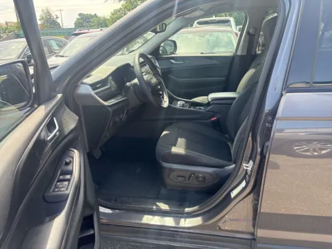 More photos of 2023 Jeep Grand Cherokee Laredo at MAG Auto - Munsterman Automotive Group, MO