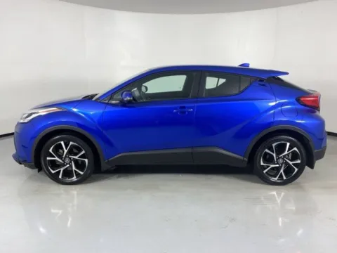More photos of 2022 Toyota C-HR XLE at MAG Auto - Munsterman Automotive Group, MO