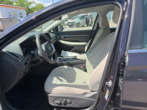 More photos of 2023 Hyundai Sonata SEL at MAG Auto - Munsterman Automotive Group, MO